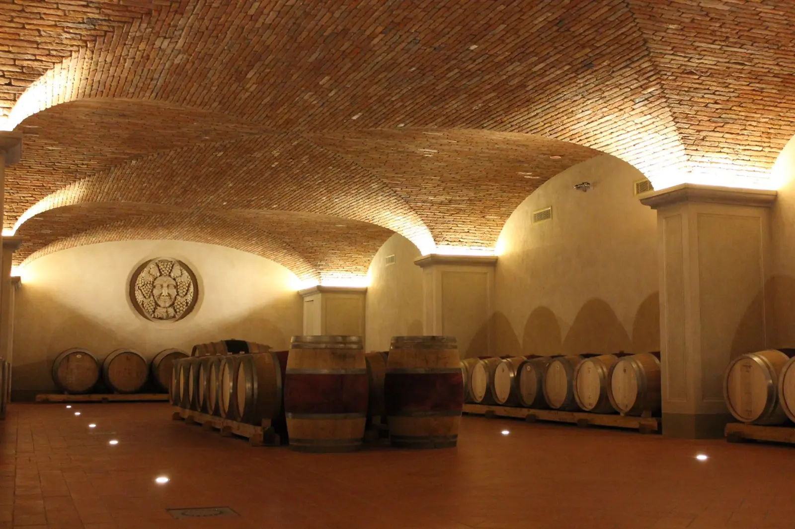 Soffitto a volta in mattoni cantina — Lucca